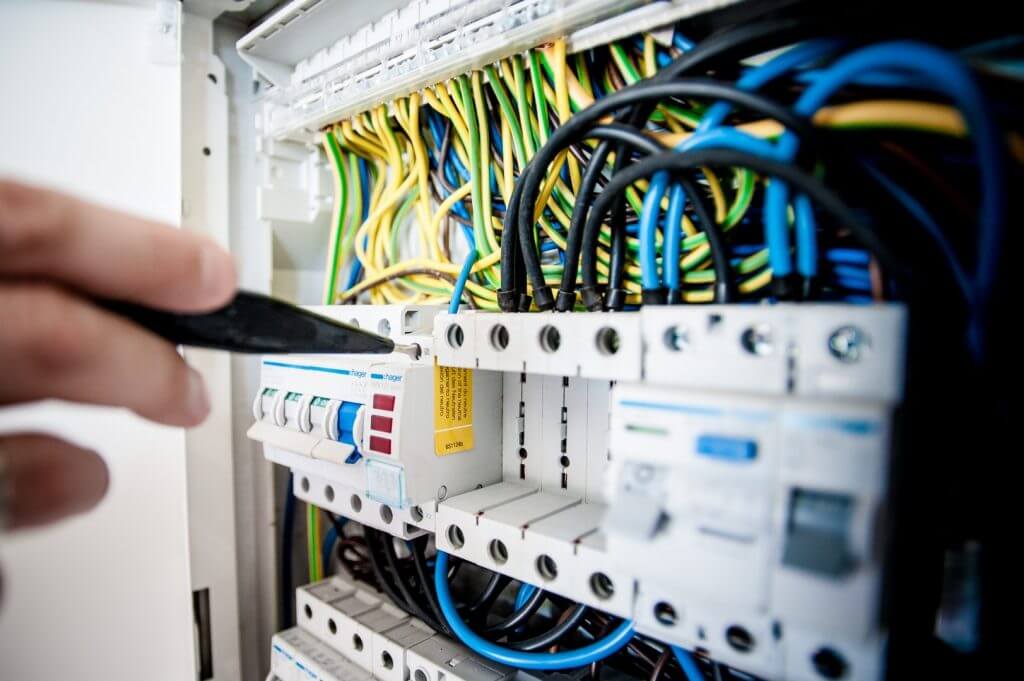 Fulham Building and Property Maintenance Service: electrician
